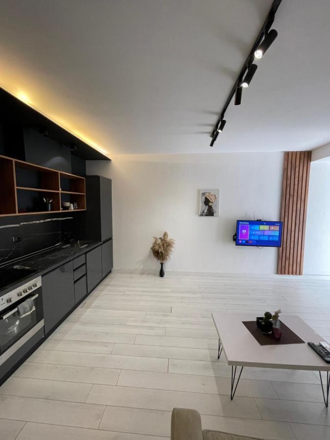 Your Apartment Tirana City Centre Bagian luar foto